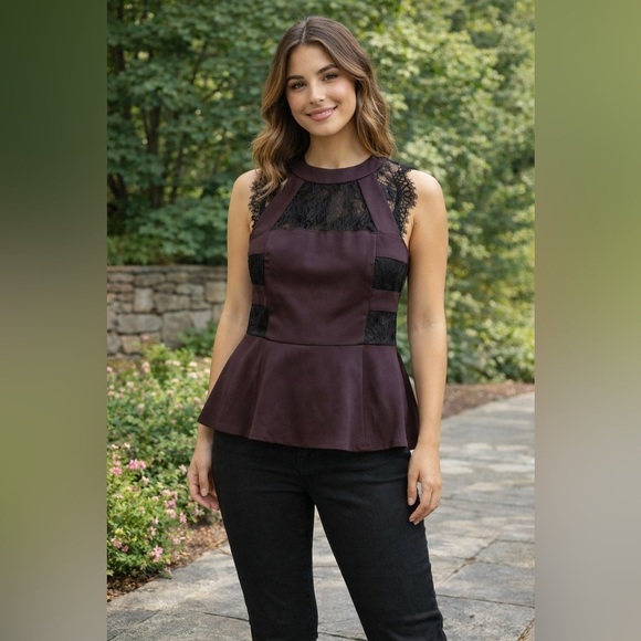 le chateau Tops - Le Château size small plum and black lace top